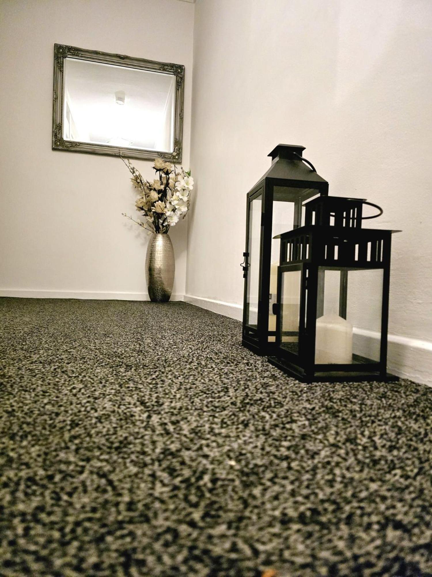The Getaway, Luxury With Secure Parking Apartment *